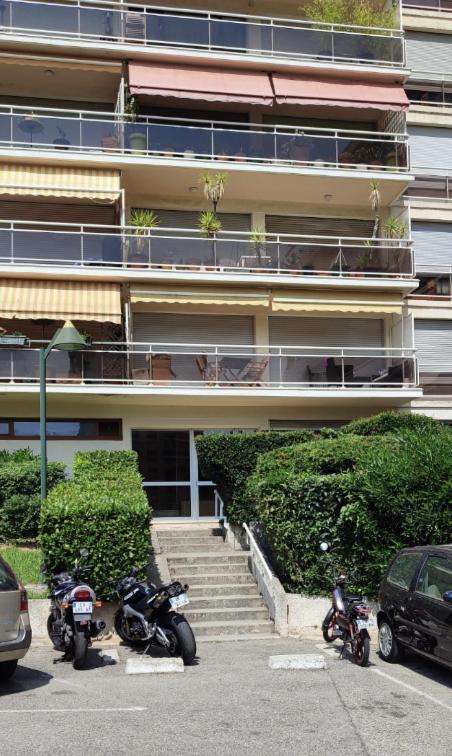 Grand T2 Lumineux Et Climatise Avec Balcon Apartment Aix-en-Provence Ngoại thất bức ảnh