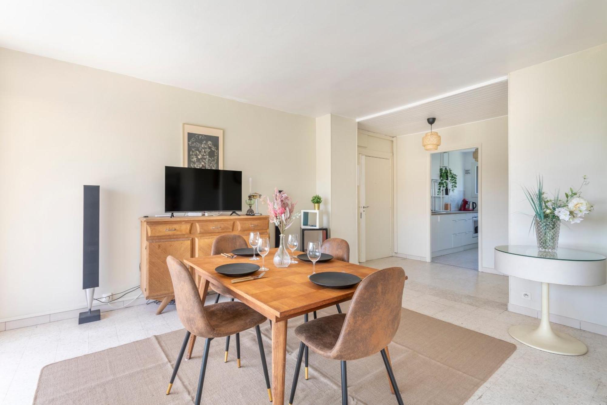 Grand T2 Lumineux Et Climatise Avec Balcon Apartment Aix-en-Provence Ngoại thất bức ảnh